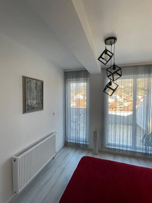 Appartamento Penthouse With Castle View Prizren Esterno foto