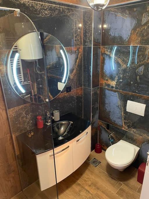 Appartamento Penthouse With Castle View Prizren Esterno foto